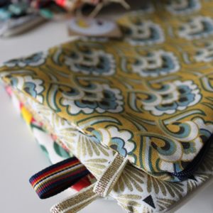 Kit couture – Dans le salon de Miss Marple – Pochette zippée