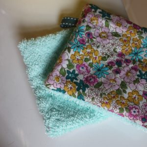 Kit couture – Fleuri graphique, céladon – 5 lingettes démaquillantes