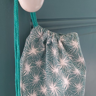 kit couture sac à pain imprimé tu me fais tourner la tête en vert sac en tissu pour le pain couture DIY