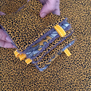 Kit couture – Un fauve dans la forêt vierge, safran/marron glacé – 5 lingettes démaquillantes